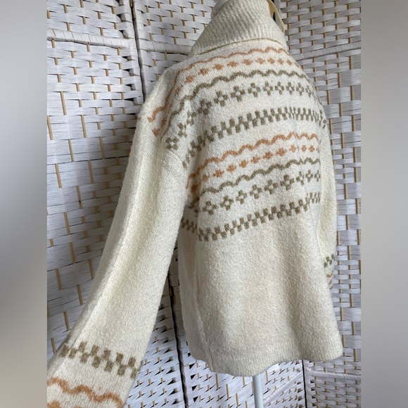 NWT Hem & Thread Fair Isle Turtle Neck Sweater Ivory and Pale Pink 100% Polyestr - Picture 8 of 9
